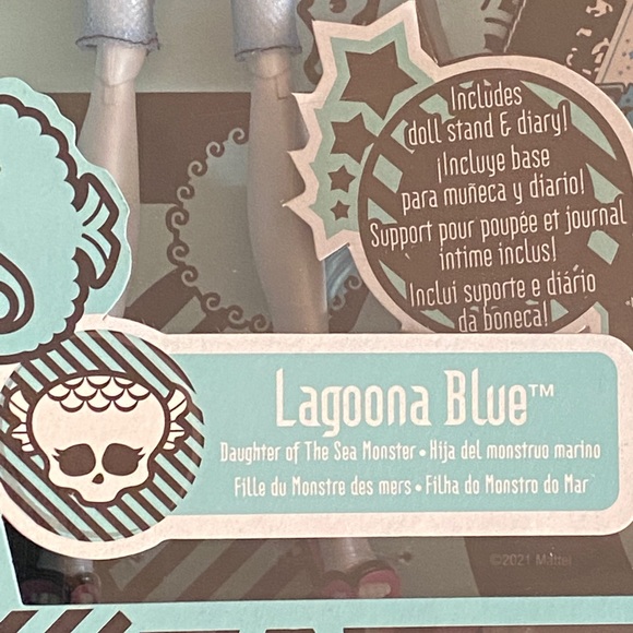 NIB LAGUNA BLUE MONSTER HIGH 2022 reproduction doll *SOLD OUT* - Picture 3 of 6